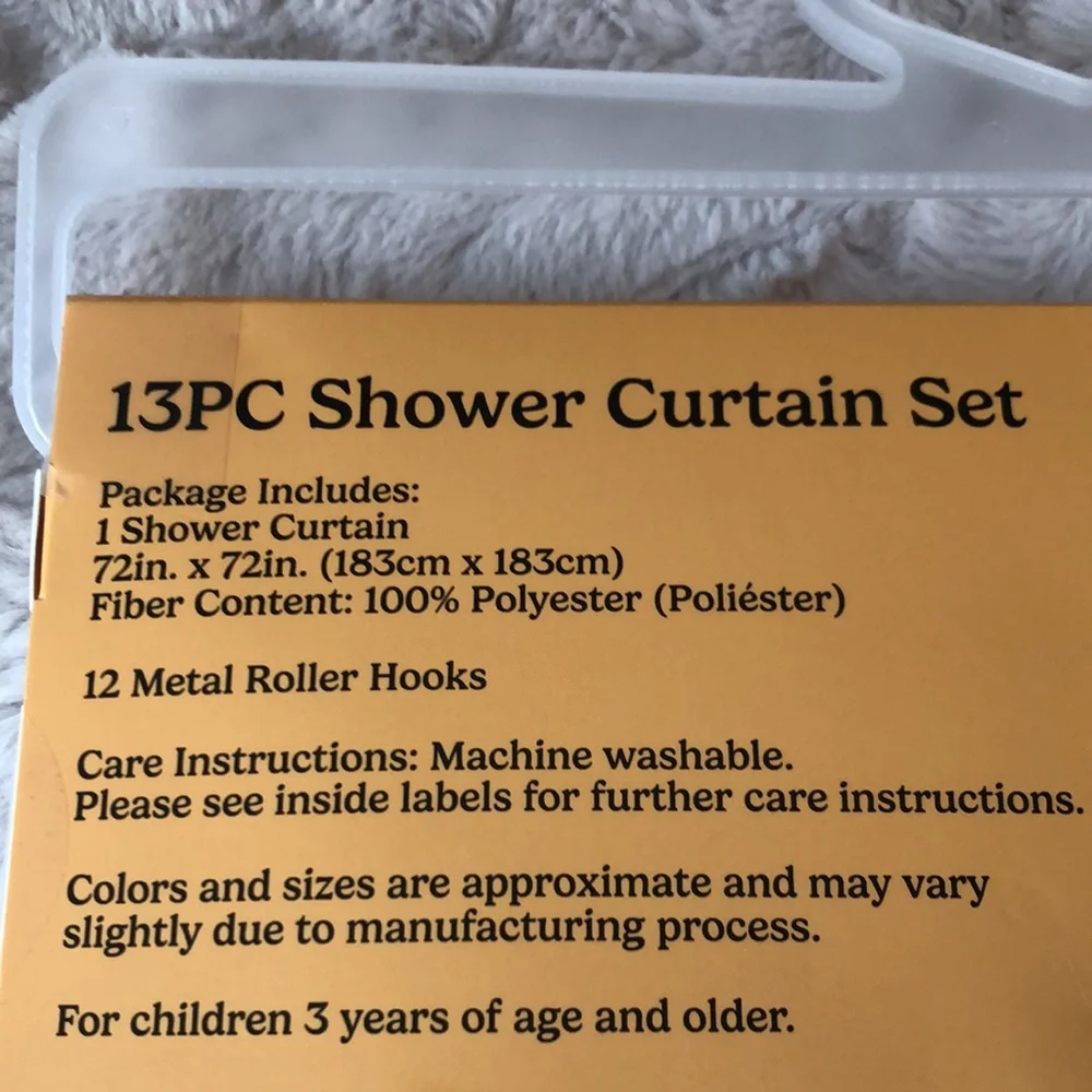 Disney Winnie the Pooh and Friends Shower Curtain Set